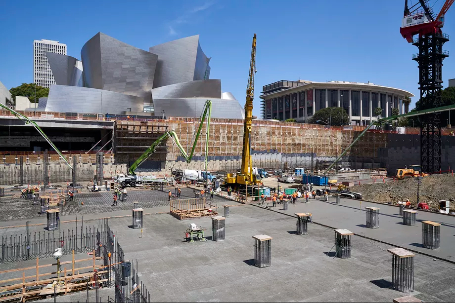 Huge foundation poured at Frank Gehry-designed Grand Avenue tower