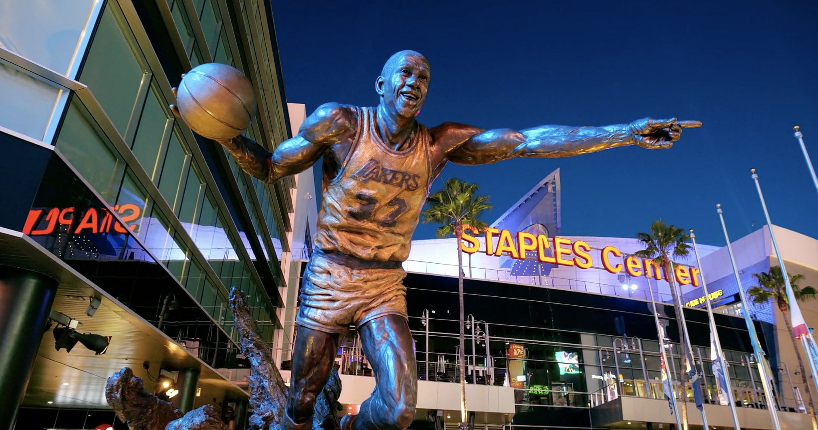 Kobe Bryant Statue, Staples Centre