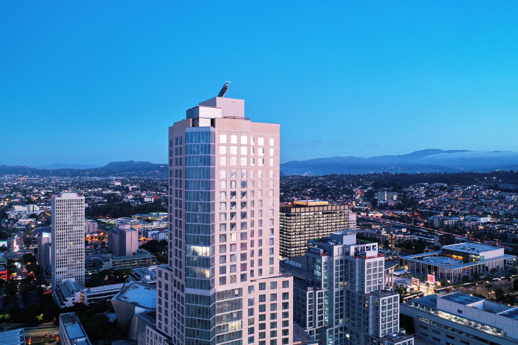 the grand la overview